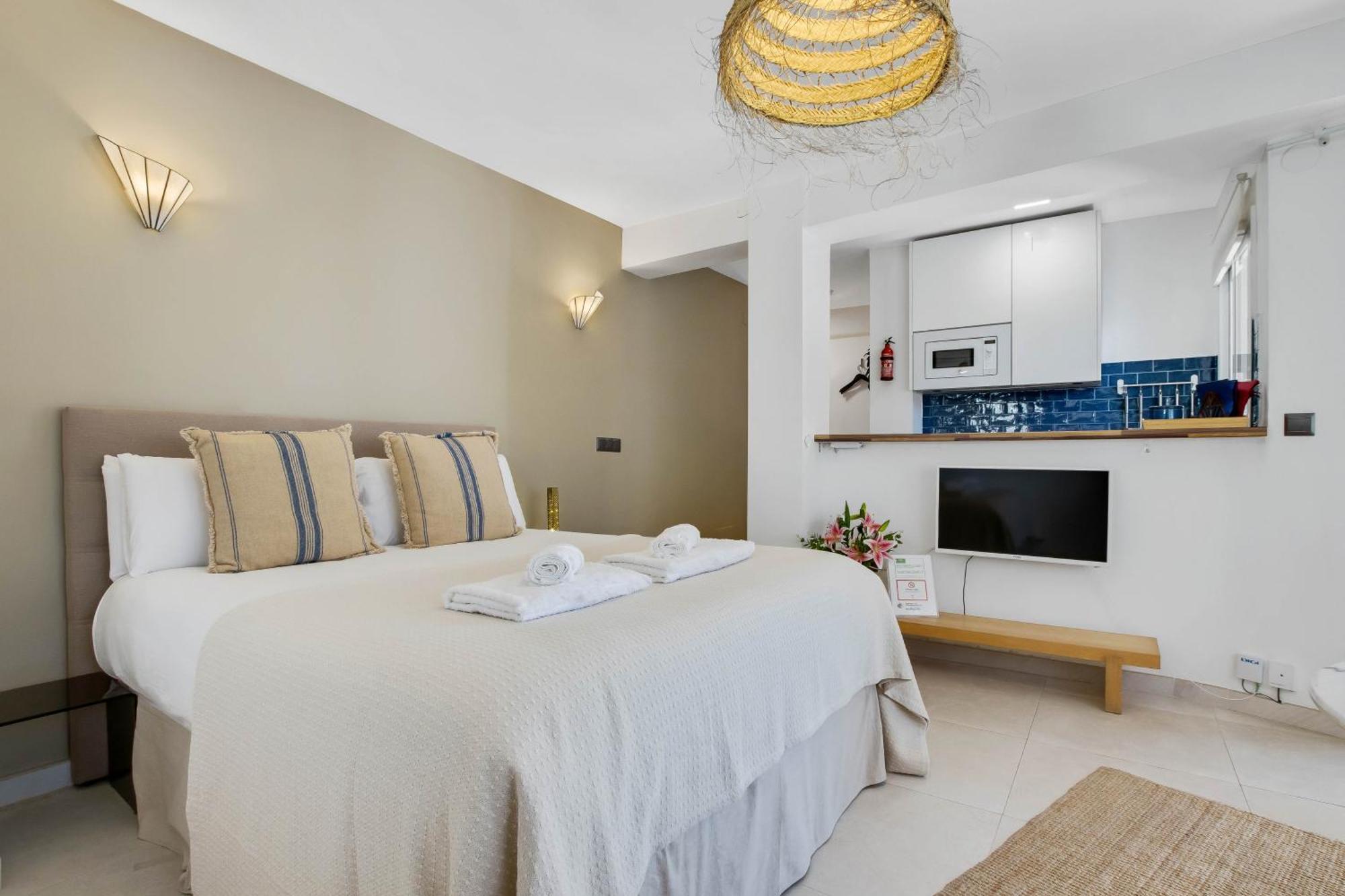 Shiny Studio With Pool & Carihuela Beach At 500M توريمولينوس المظهر الخارجي الصورة