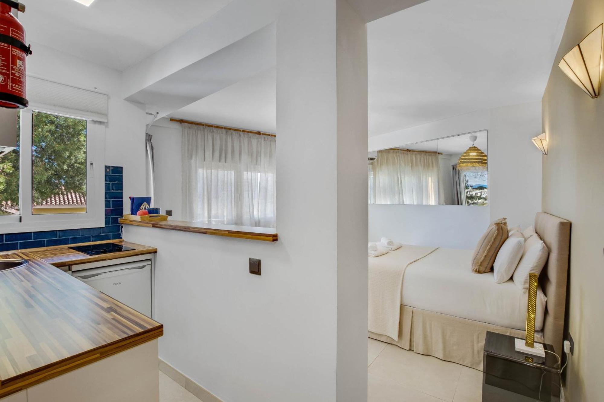 Shiny Studio With Pool & Carihuela Beach At 500M توريمولينوس المظهر الخارجي الصورة